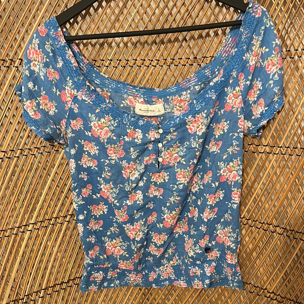 Floral Abercrombie & Fitch top